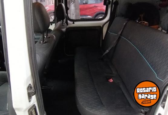 Utilitarios - Renault Kangoo 2015 Nafta 160000Km - En Venta
