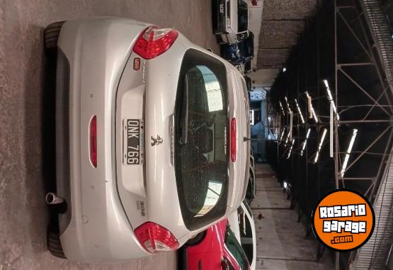 Autos - Peugeot 208 2015 Nafta 115000Km - En Venta