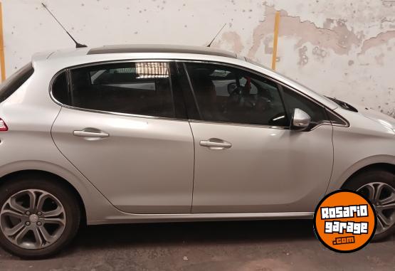 Autos - Peugeot 208 2015 Nafta 115000Km - En Venta