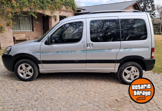 Utilitarios - Peugeot Partner Patagonica 2019 Diesel 122000Km - En Venta