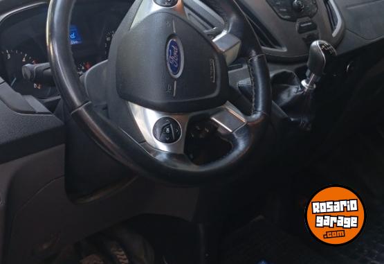 Utilitarios - Ford Transit 2021 Diesel 160000Km - En Venta