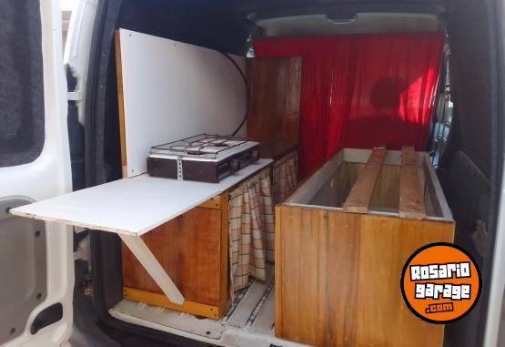 Utilitarios - Renault Kangoo furgon s/ p  lat. 2007 Diesel 1000Km - En Venta