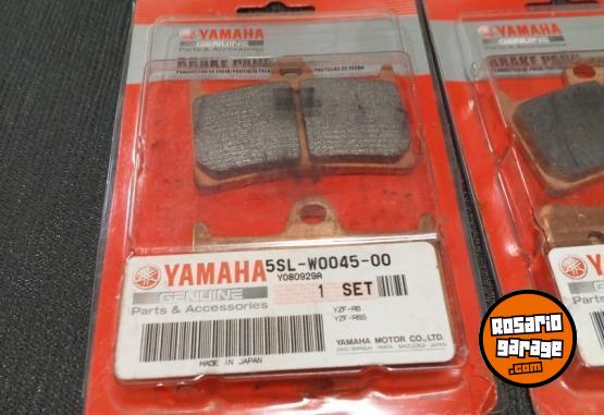 Accesorios para Motos - 2 JUEGOS NUEVOS  DE PASTILLA DE FRENO DELANTERA YAMAHA - En Venta