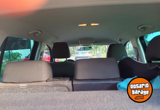 Camionetas - Volkswagen Tiguan 2011 Nafta 220000Km - En Venta