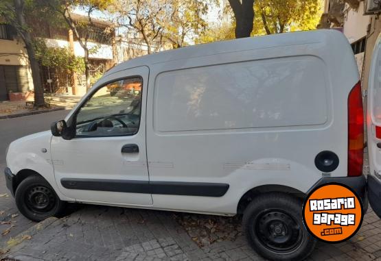 Utilitarios - Renault Kangoo Furgón 2011 Nafta 111111Km - En Venta