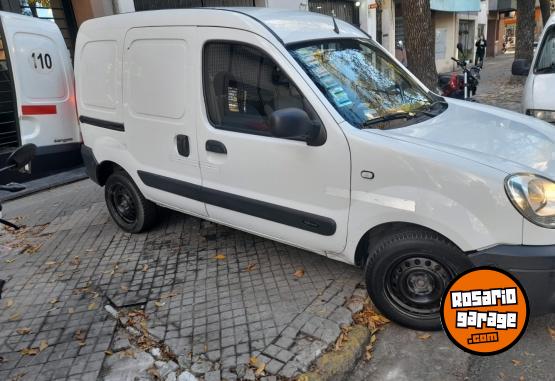 Utilitarios - Renault Kangoo Furgón 2011 Nafta 111111Km - En Venta