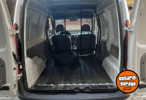 Utilitarios - Renault Kangoo Furgón 2011 Nafta 111111Km - En Venta