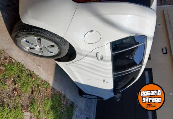 Autos - Volkswagen Up Move 5 ptas 2016 Nafta 180000Km - En Venta