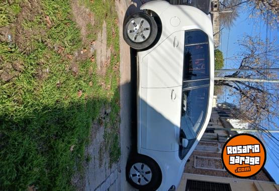 Autos - Volkswagen Up Move 5 ptas 2016 Nafta 180000Km - En Venta