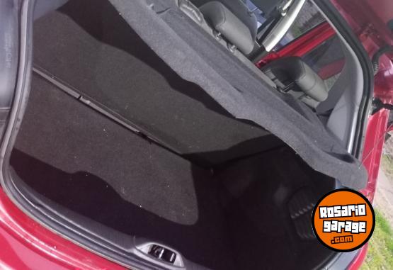 Autos - Peugeot 208 ALLURE TOUCHSCREEN 2015 Nafta 142000Km - En Venta