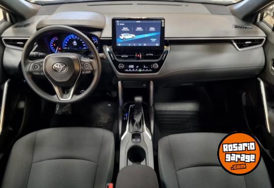 Autos - Toyota COROLLA CROSS XLI CVT 2025 Nafta 0Km - En Venta