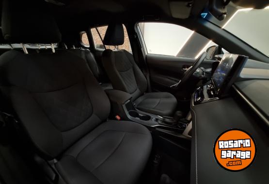 Autos - Toyota COROLLA CROSS XLI CVT 2025 Nafta 0Km - En Venta
