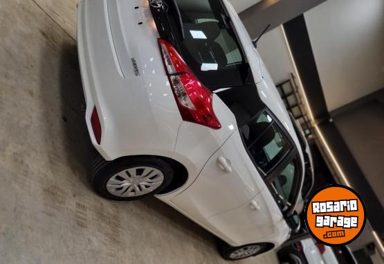 Autos - Toyota YARIS XS CVT 1.5L 5P 2025 2025 Nafta 0Km - En Venta