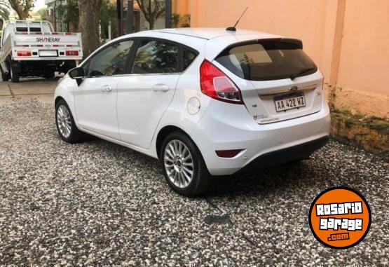 Autos - Ford FIESTA TITANIUM 2016 Nafta 90000Km - En Venta