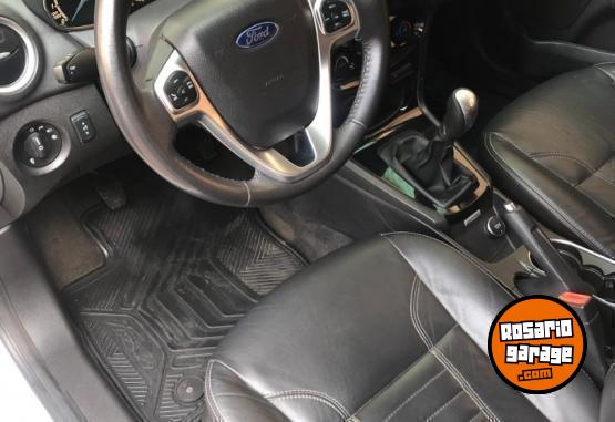Autos - Ford FIESTA TITANIUM 2016 Nafta 90000Km - En Venta