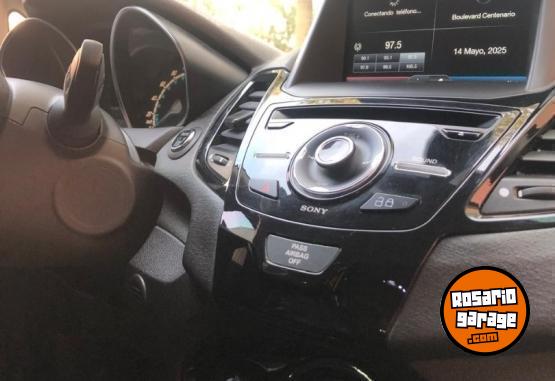 Autos - Ford FIESTA TITANIUM 2016 Nafta 90000Km - En Venta