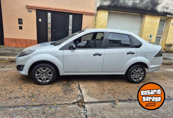 Autos - Ford Fiesta Max 2011 Diesel 150000Km - En Venta