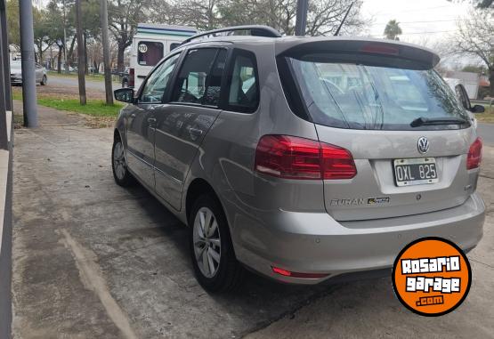 Autos - Volkswagen Suran higline 2015 Nafta 100000Km - En Venta