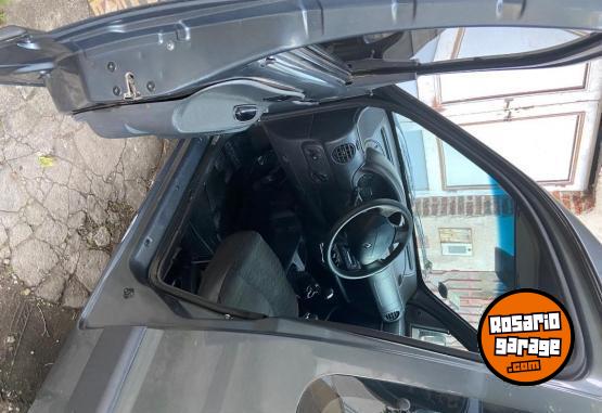 Utilitarios - Renault Kangoo 2015 Nafta 208000Km - En Venta