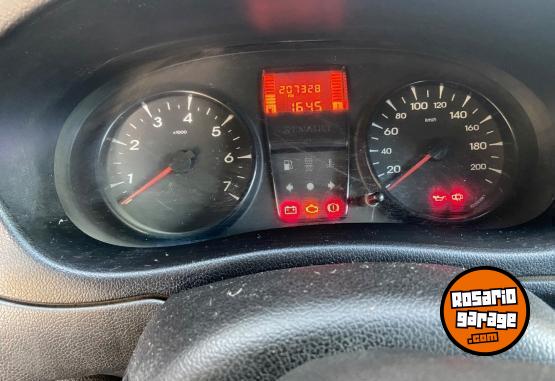 Utilitarios - Renault Kangoo 2015 Nafta 208000Km - En Venta