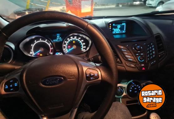 Autos - Ford Fiesta Kinetic SE 2016 Nafta 66500Km - En Venta
