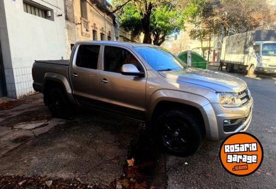 Camionetas - Volkswagen Amarok confortline 2017 Diesel 160000Km - En Venta