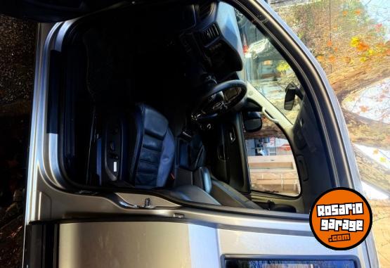 Camionetas - Volkswagen Amarok confortline 2017 Diesel 160000Km - En Venta