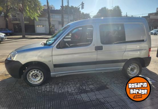 Utilitarios - Peugeot Partner furgon mixto 2017 GNC  - En Venta
