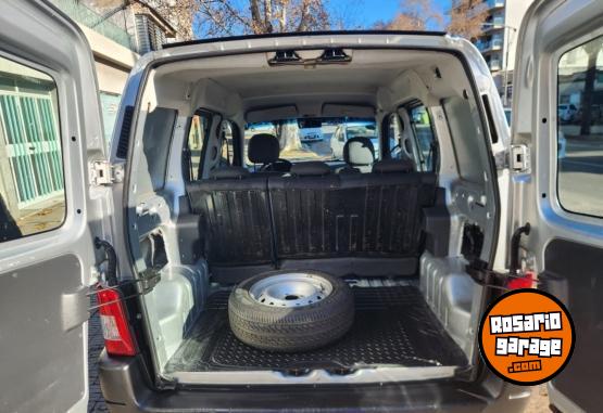 Utilitarios - Peugeot Partner furgon mixto 2017 GNC  - En Venta