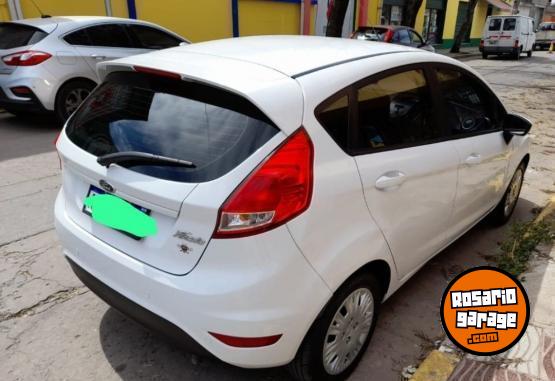 Autos - Ford Fiesta kinetic 2017 Nafta 120000Km - En Venta