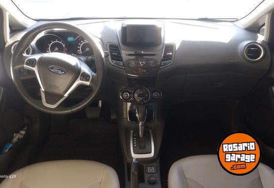 Autos - Ford Fiesta Titanium 2019 Nafta 94000Km - En Venta