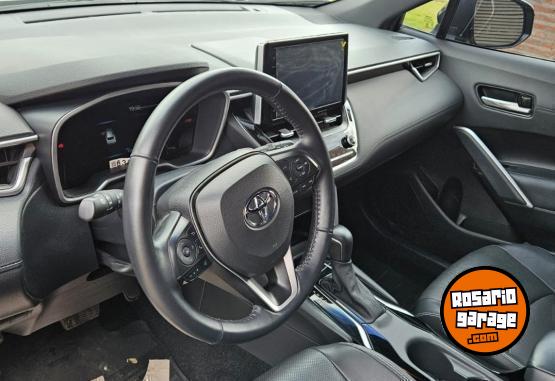 Autos - Toyota Corola Cross SEG 2023 Nafta 60000Km - En Venta