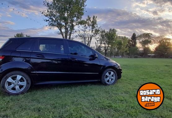 Autos - Mercedes Benz B180 2010 Nafta 156700Km - En Venta