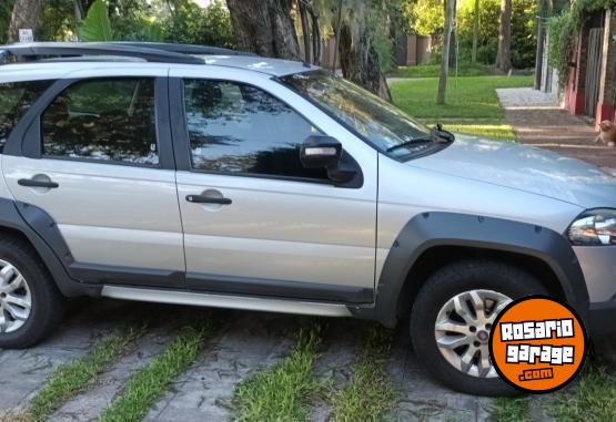 Autos - Fiat PALIO WEEKEND ADVENTURE 2013 GNC 129000Km - En Venta