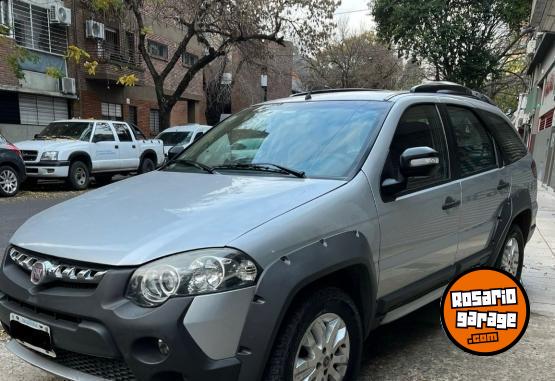Autos - Fiat PALIO WEEKEND ADVENTURE 2013 GNC 129000Km - En Venta