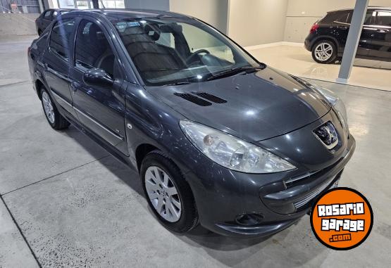 Autos - Peugeot 207 Xt 2013 Diesel 175000Km - En Venta