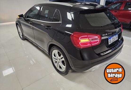 Autos - Mercedes Benz Gla 200 Urban At 2017 Nafta 110000Km - En Venta