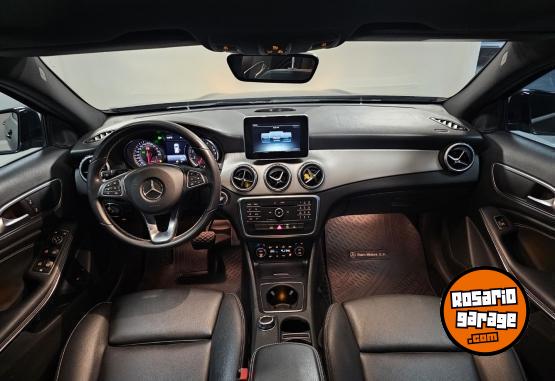 Autos - Mercedes Benz Gla 200 Urban At 2017 Nafta 110000Km - En Venta