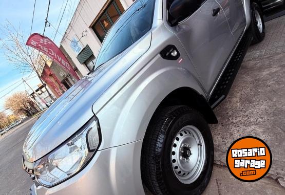 Camionetas - Renault Alaskan Confort 4x2 D/C 2023 Diesel 69000Km - En Venta