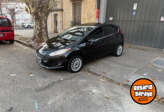Autos - Ford Fiesta Titanium 2015 Nafta 130000Km - En Venta