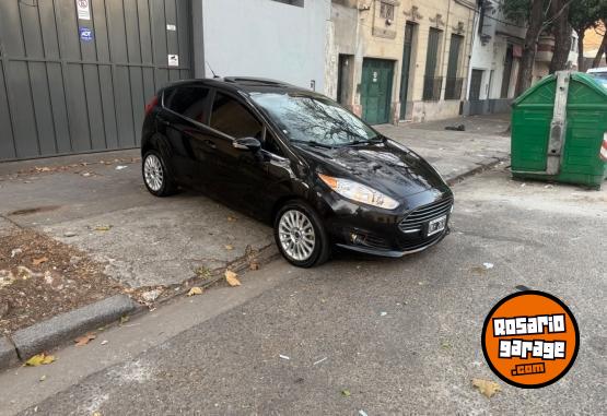 Autos - Ford Fiesta Titanium 2015 Nafta 130000Km - En Venta