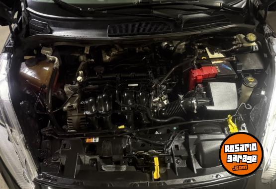 Autos - Ford Fiesta Titanium 2015 Nafta 130000Km - En Venta