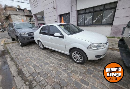Autos - Fiat Siena 2016 GNC 110000Km - En Venta