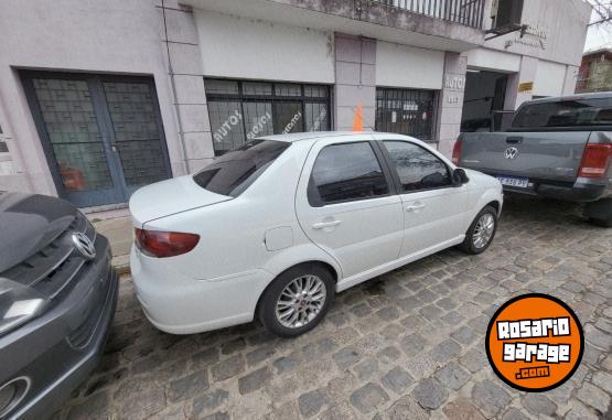 Autos - Fiat Siena 2016 GNC 110000Km - En Venta