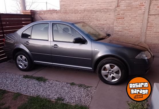 Autos - Volkswagen Bora 2.0 2013 Nafta 98000Km - En Venta