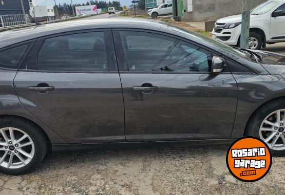 Autos - Ford Focus 2017 Nafta 61863Km - En Venta