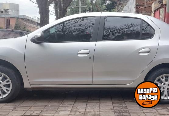 Autos - Renault Logan 2023 GNC 100000Km - En Venta