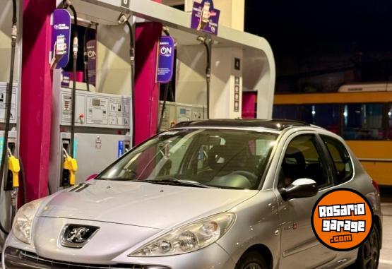 Autos - Peugeot 207 2010 Nafta 138110Km - En Venta