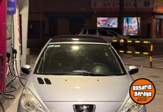 Autos - Peugeot 207 2010 Nafta 138110Km - En Venta