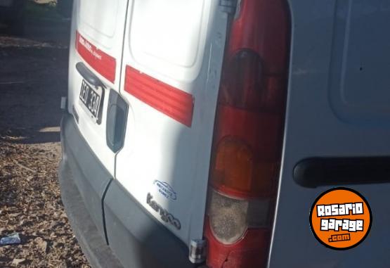 Utilitarios - Renault Kangoo 2011 Diesel 230000Km - En Venta